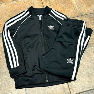Kids Adidas tracksuit black & white US 4 to 5